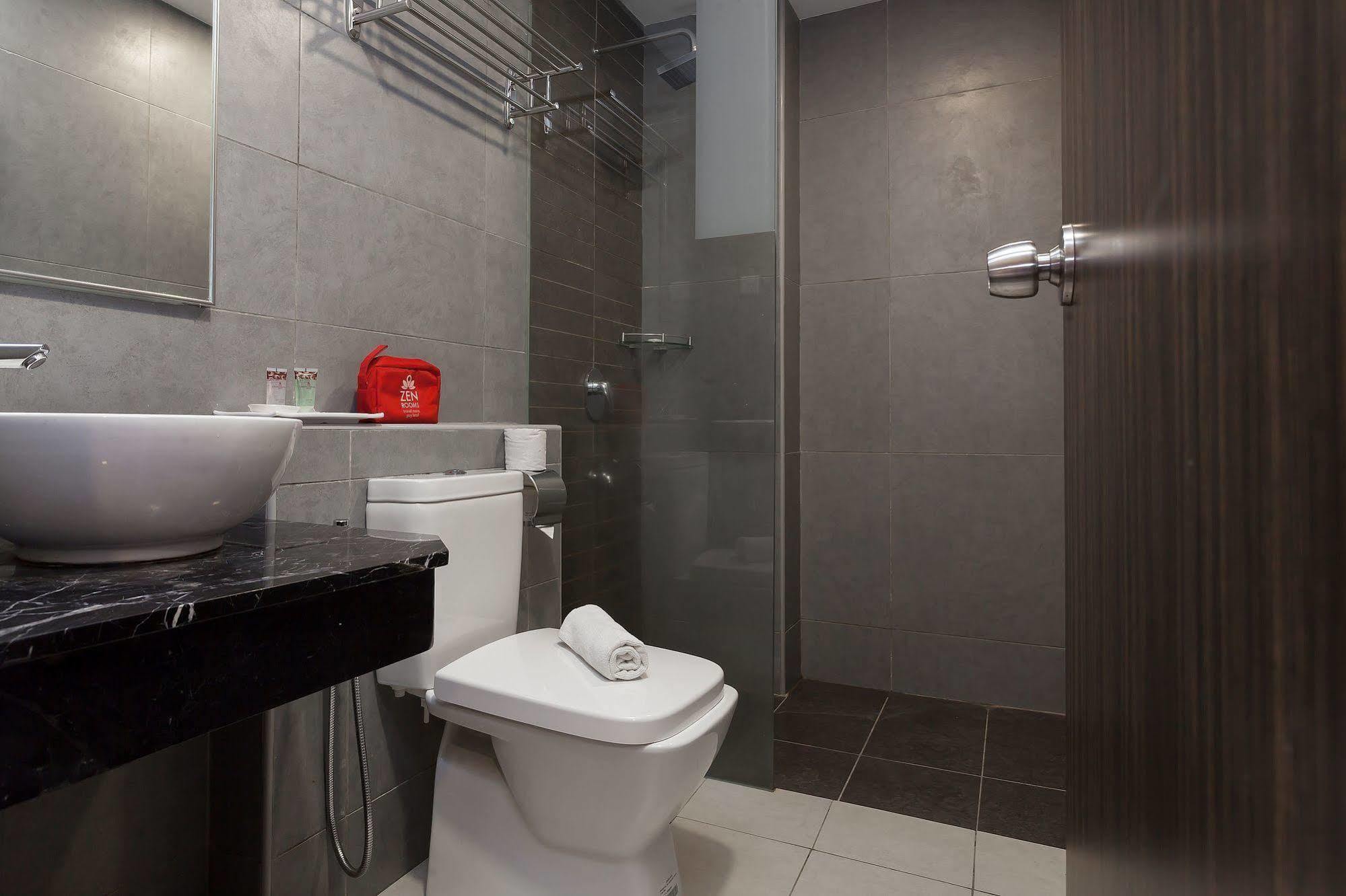 Zen Rooms Near Sogo Куала Лумпур Екстериор снимка